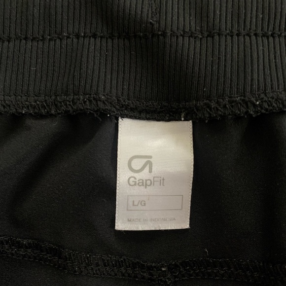 Lightweight GAP Fit joggers - Picture 3 of 3